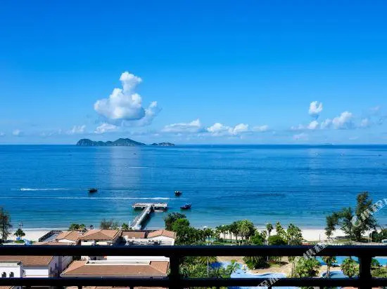 Wehouse Spanish-themed resort hotel in Twin Moon Bay, Huizhou