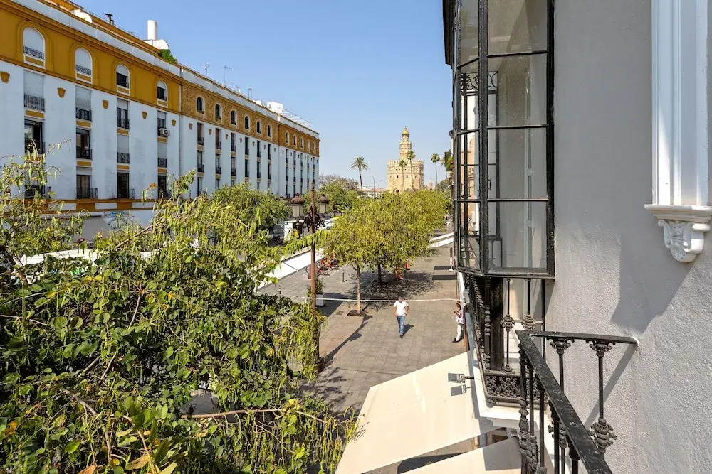 Cozy Apartment in the Center Almirante Lobo I
