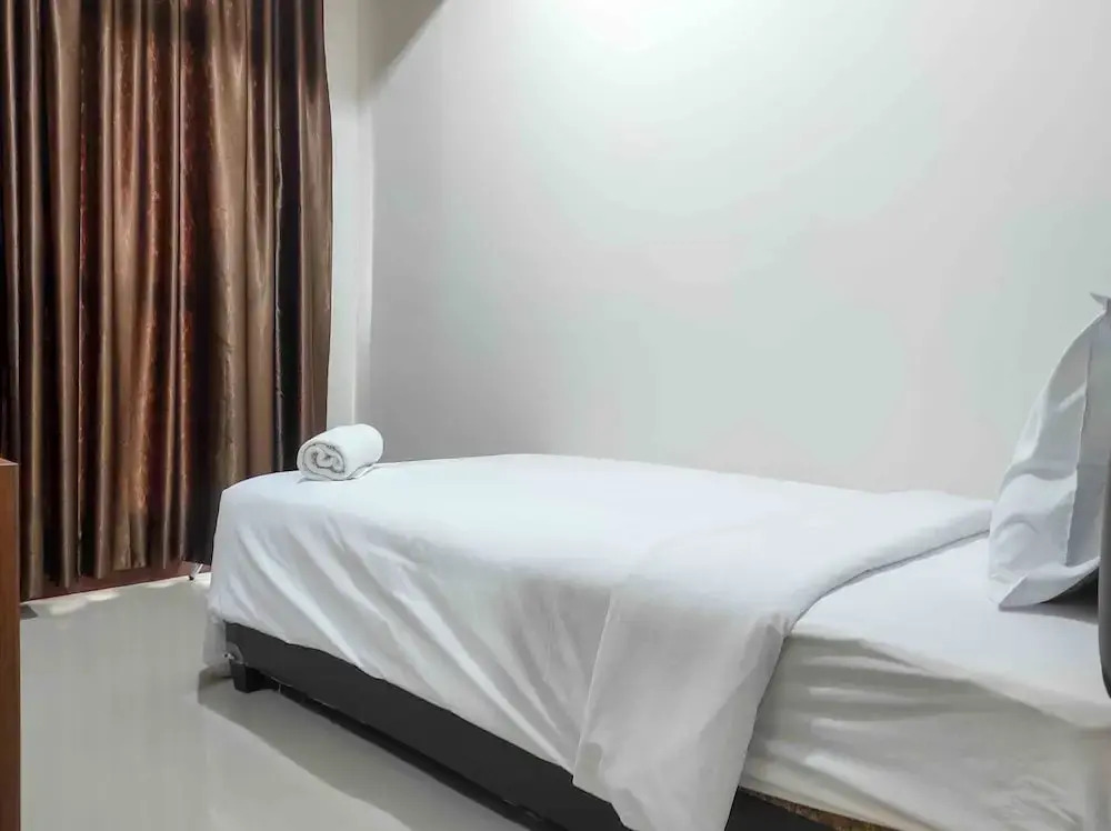 Big And Comfy 3Br At Vida View Apartement