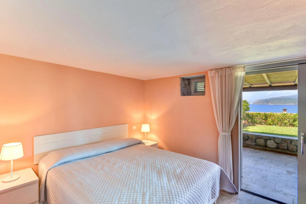 Bacio del sole, newly renovated four-room apartment, made by 7 beds-Bacio Del Sole