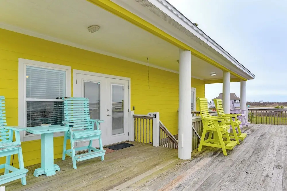 Walk to Beach! Bayfront Coastal Gem in Gilchrist