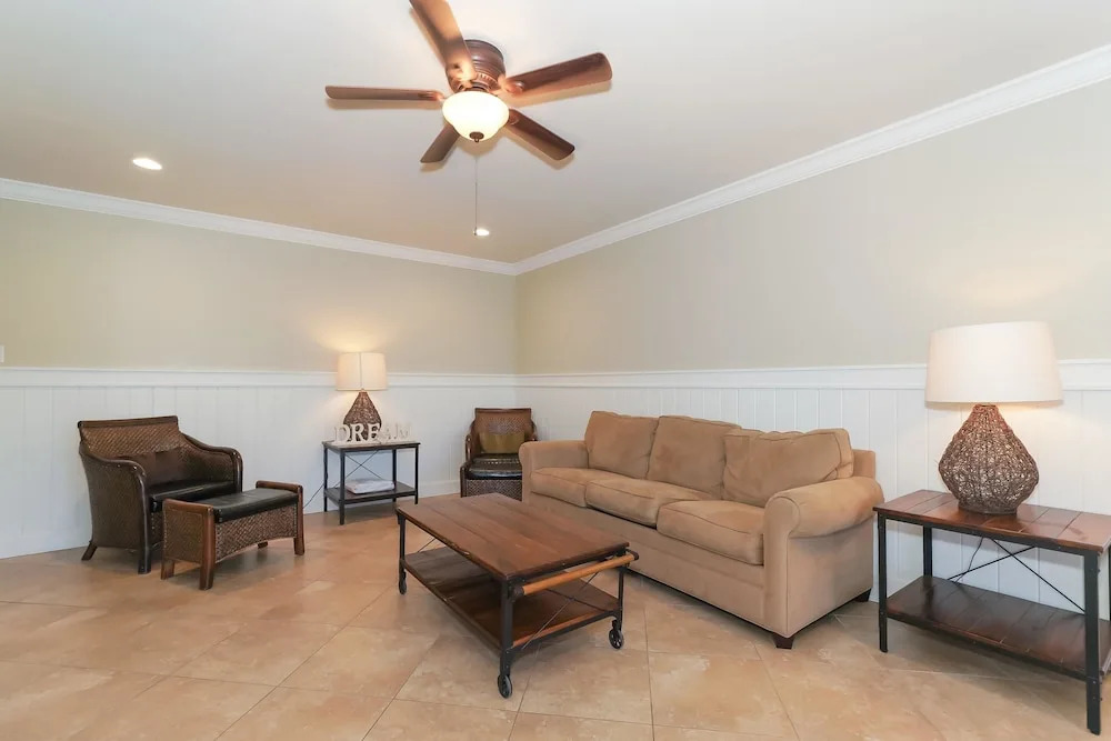Lighthouse Lagoon Apartment 5