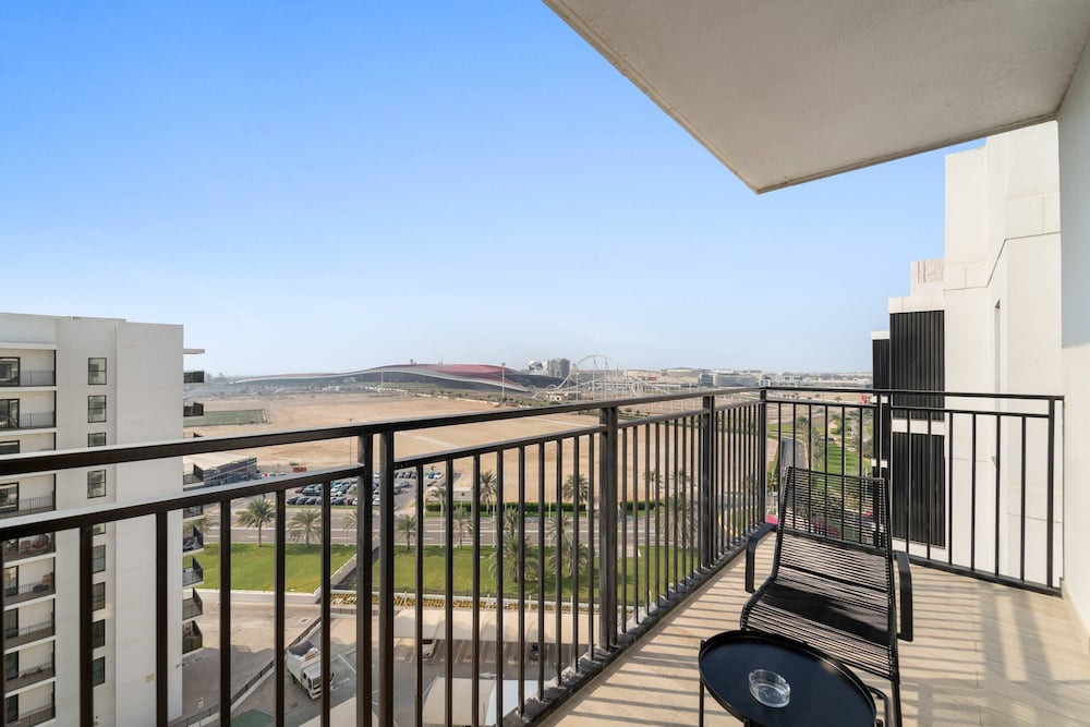 Silkhaus Canalside 1BR Water s Edge Yas Island