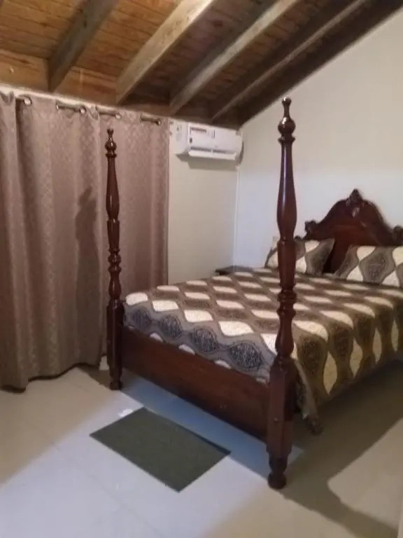 Spanish Palm Villa