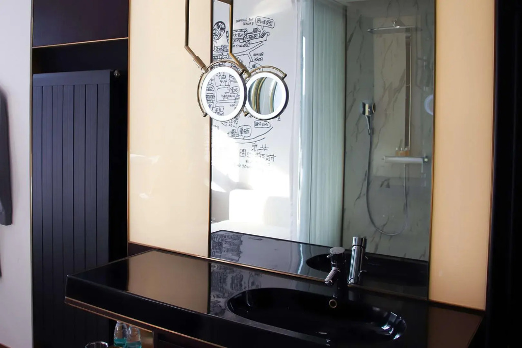 Hutong Crossroads Inn--Xinghaiqi Holiday Hotel