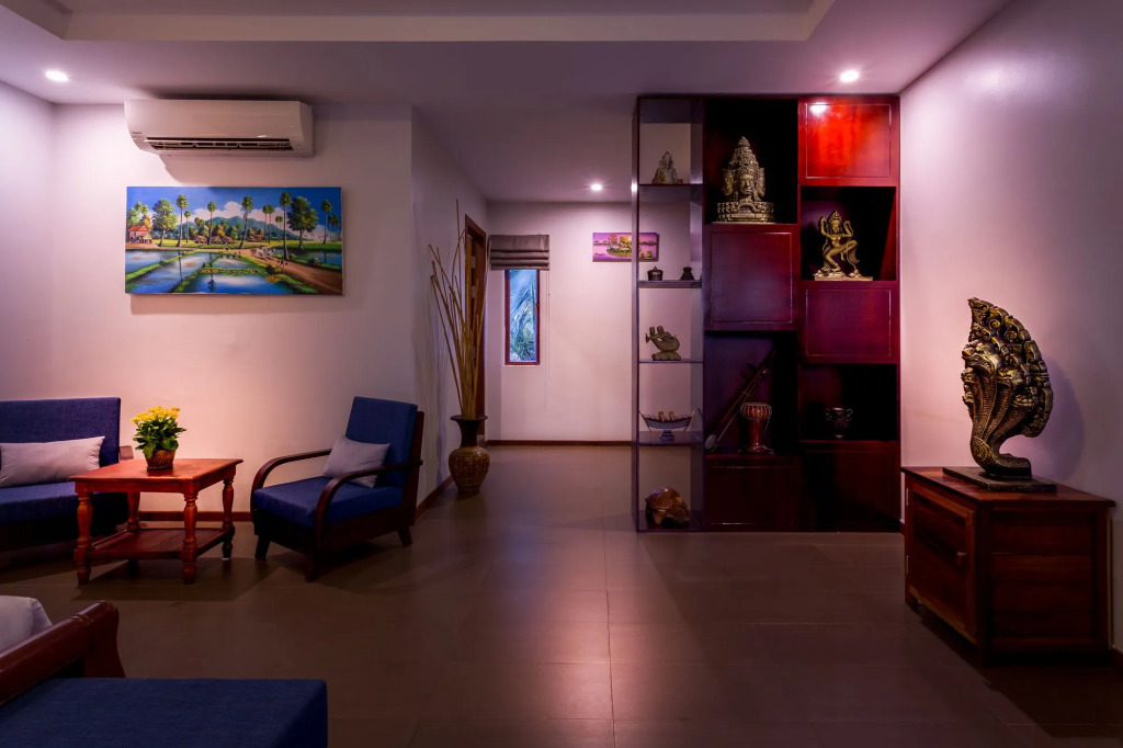 Samnak Lounge