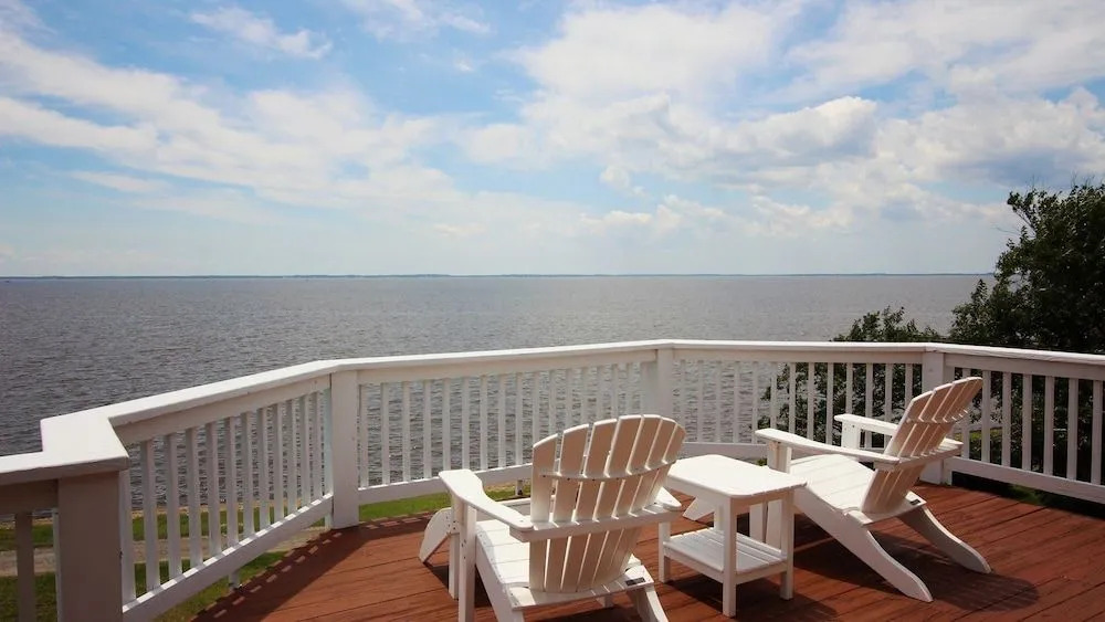 Sound Escape - 6 Br Home