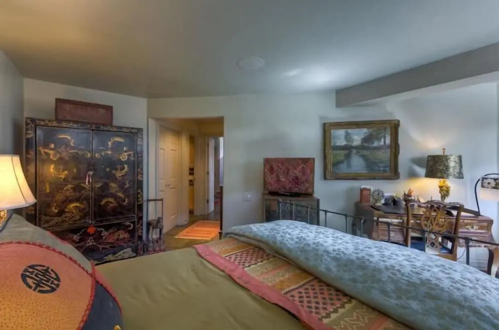 Eclectic on Main Street 2 Bedroom Condo By Accommodations in Telluride