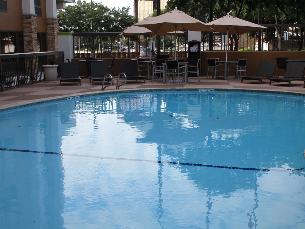 Clarion Pointe near Medical Center