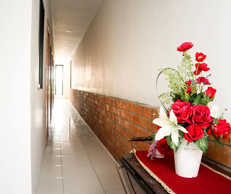 Hotel O Monalisa Residence And Cafe