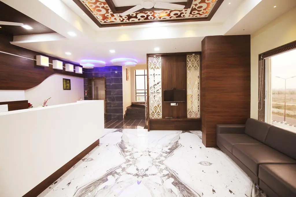 Hotel Vraj Inn