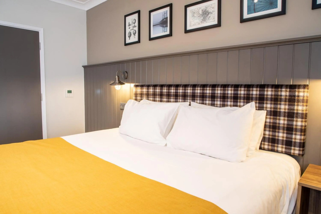 Almondsbury Interchange Hotel