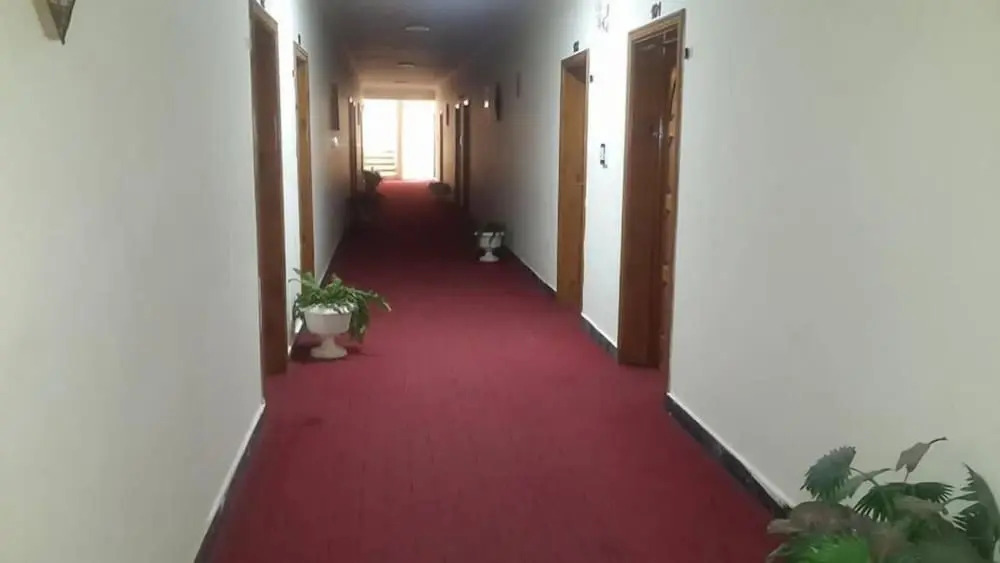 Hotel Green Land
