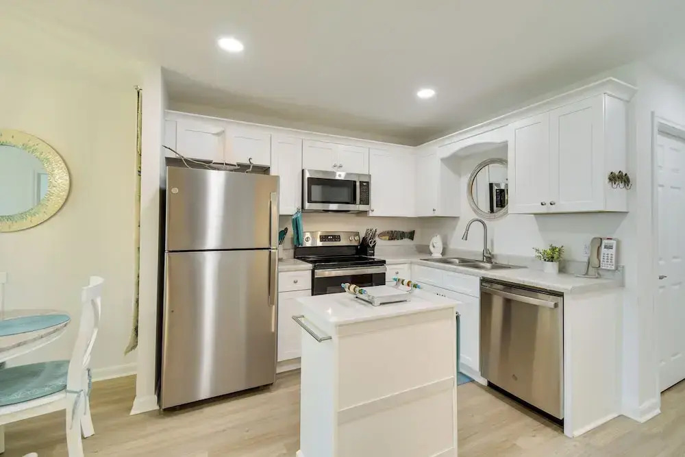 Walk to Beach! Gulf Shores Escape w/ Indoor Pool