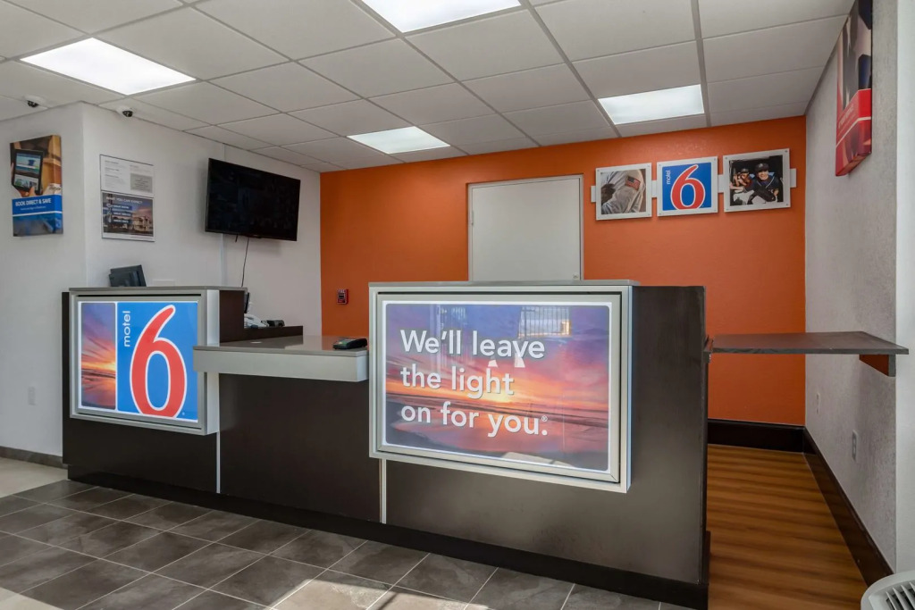 Motel 6 Cartersville - White GA