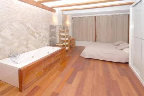 Beds & Breaks Ravel I
