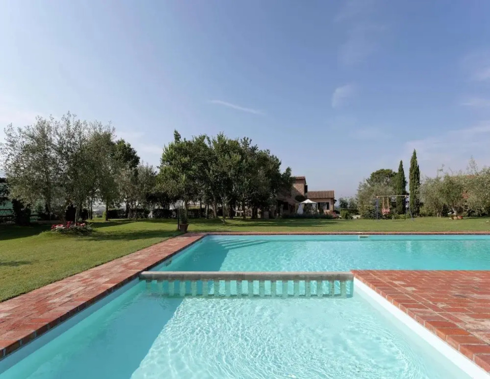 Apartment Near Cortona With Pool and Roman Charm