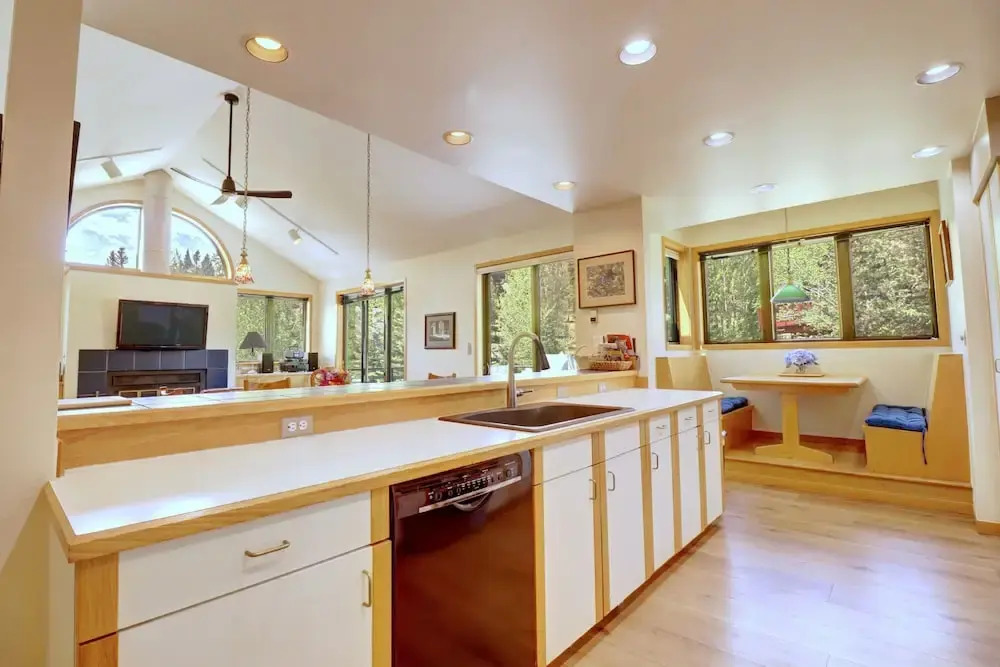 195 Summerwood 3 Bedroom Home by RedAwning