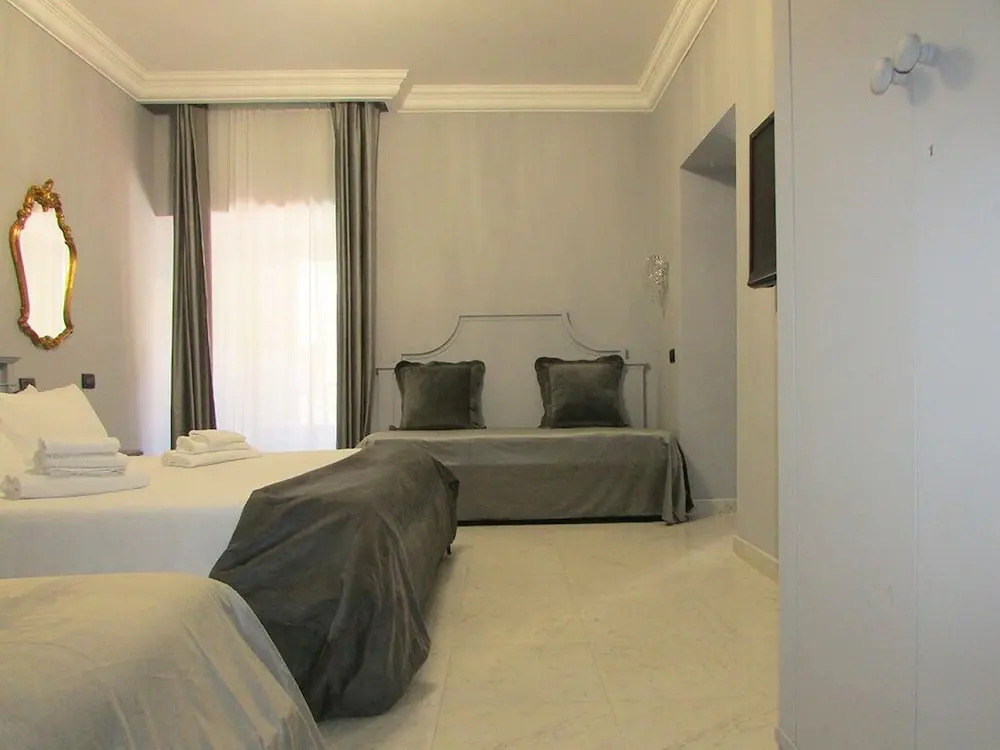 GHR Navona Inn