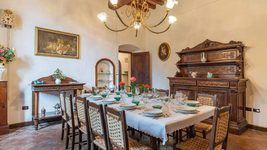 TORRE DI PACIANO 10&2, Emma Villas