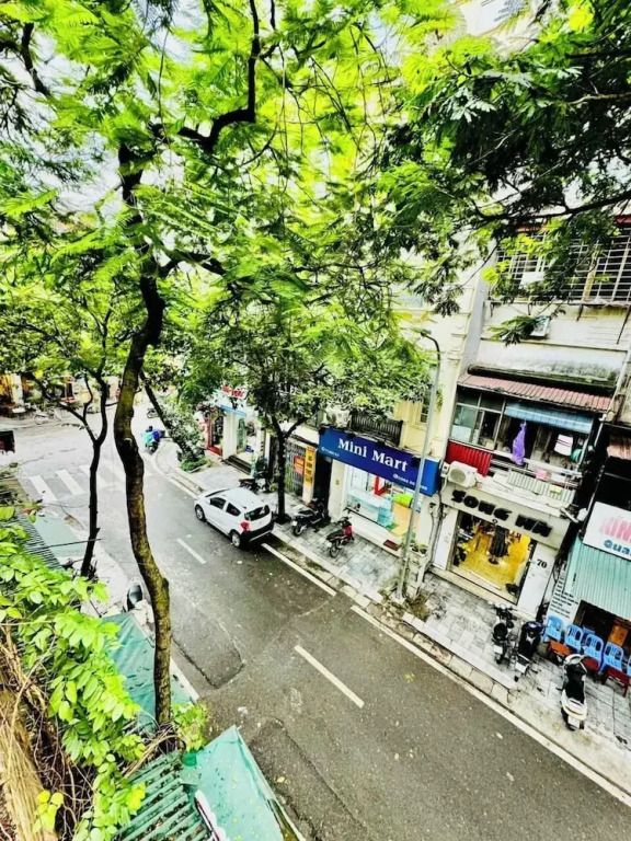 Autumn Hanoi House Bat Su