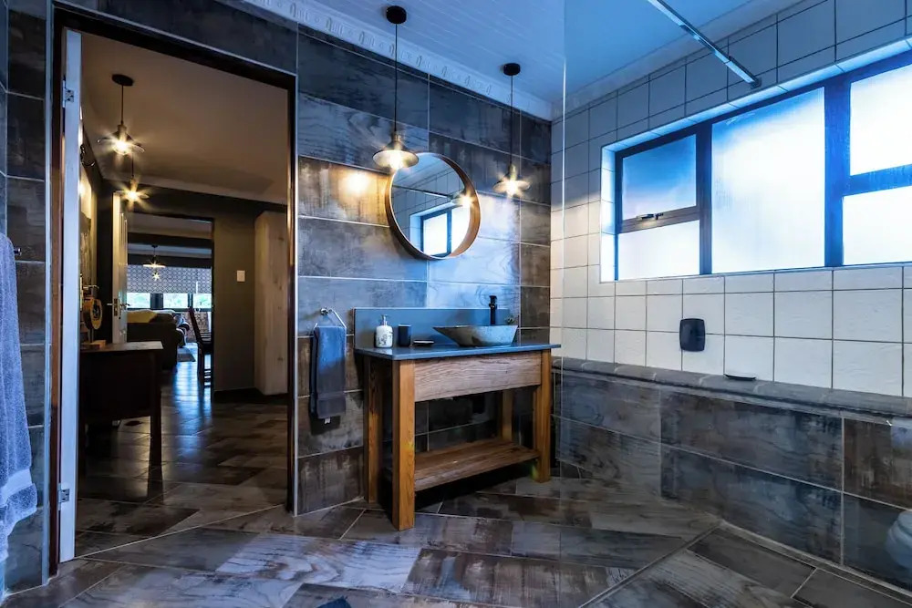 Hornbill Family Suites