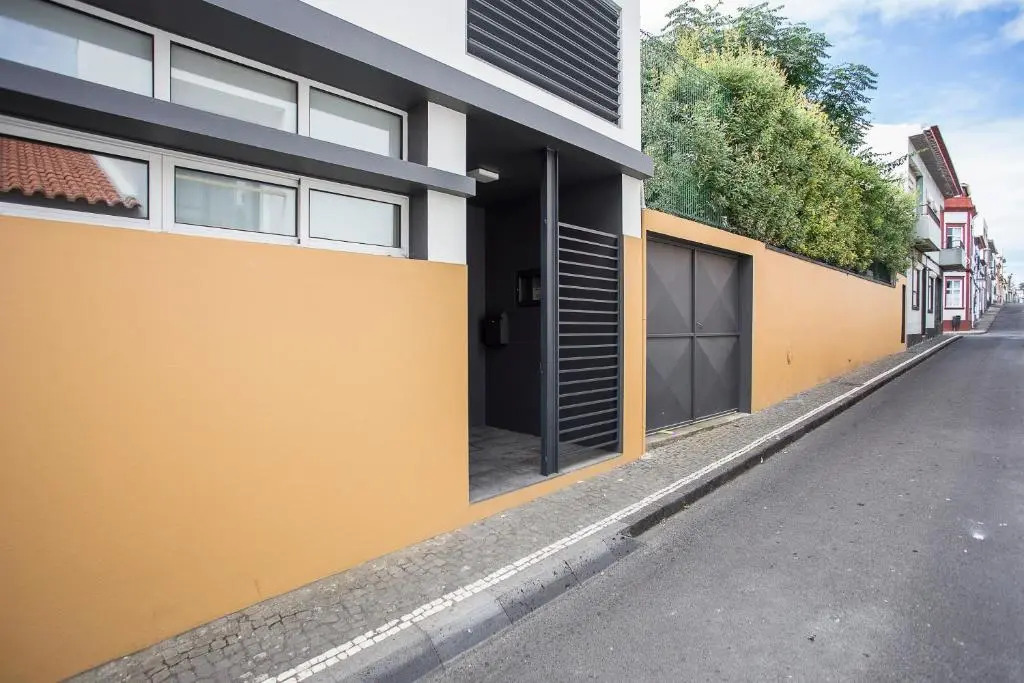 43 House Azores