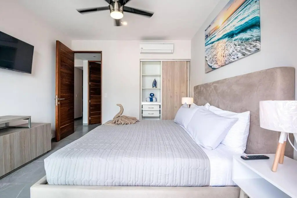 G302 MARLENE Incredible 2 BR condo at Gallery