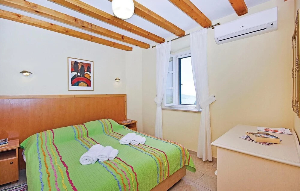Awesome Home In Trsteno With Sauna