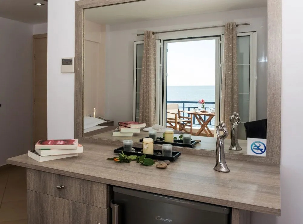 Anesis Hotel