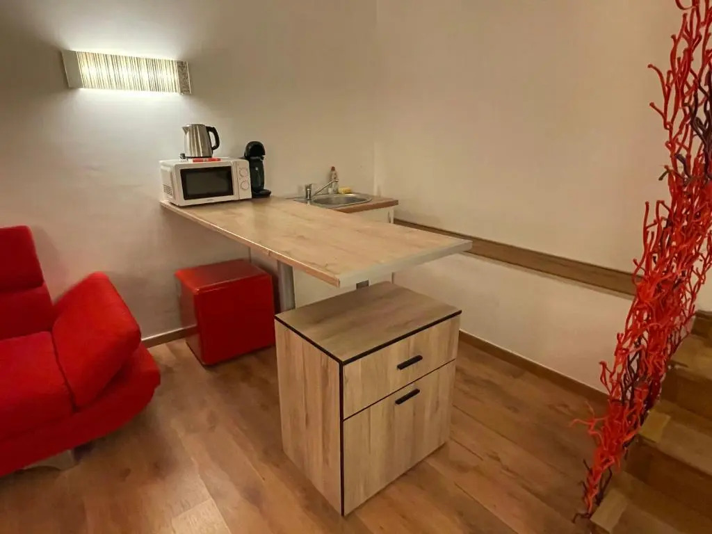 NEW Workspace Studio Savoya9 Self Check in Old City Center