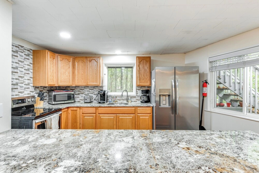 Home w/ Hot Tub & Arrowhead Lake Community Perks!