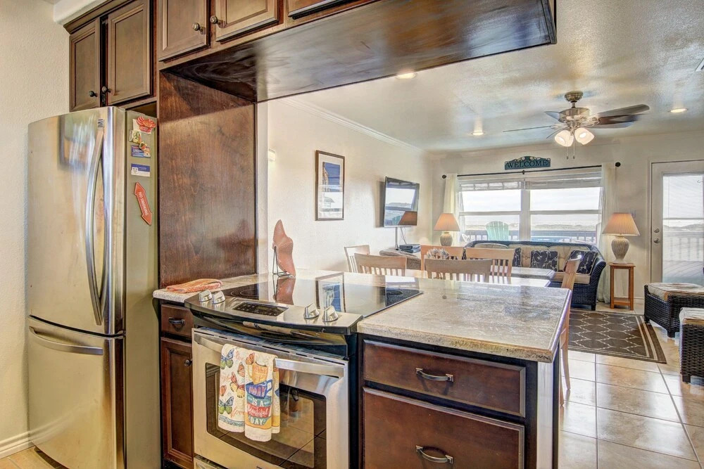 Buena Vista 3 Bedroom Condo by RedAwning