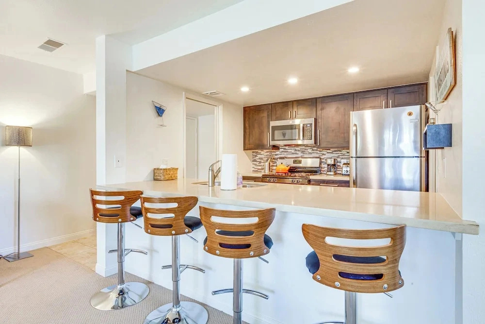 2 Mi to Dtwn! Chic Palm Springs Condo
