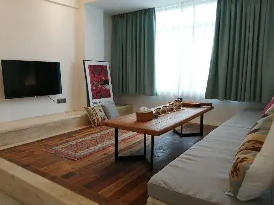 Kending Aiqinghai Hostel