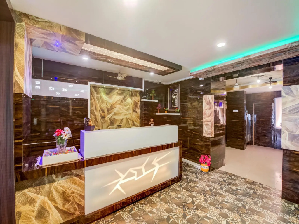 Oyo Flagship Hotel Tejasri Residency