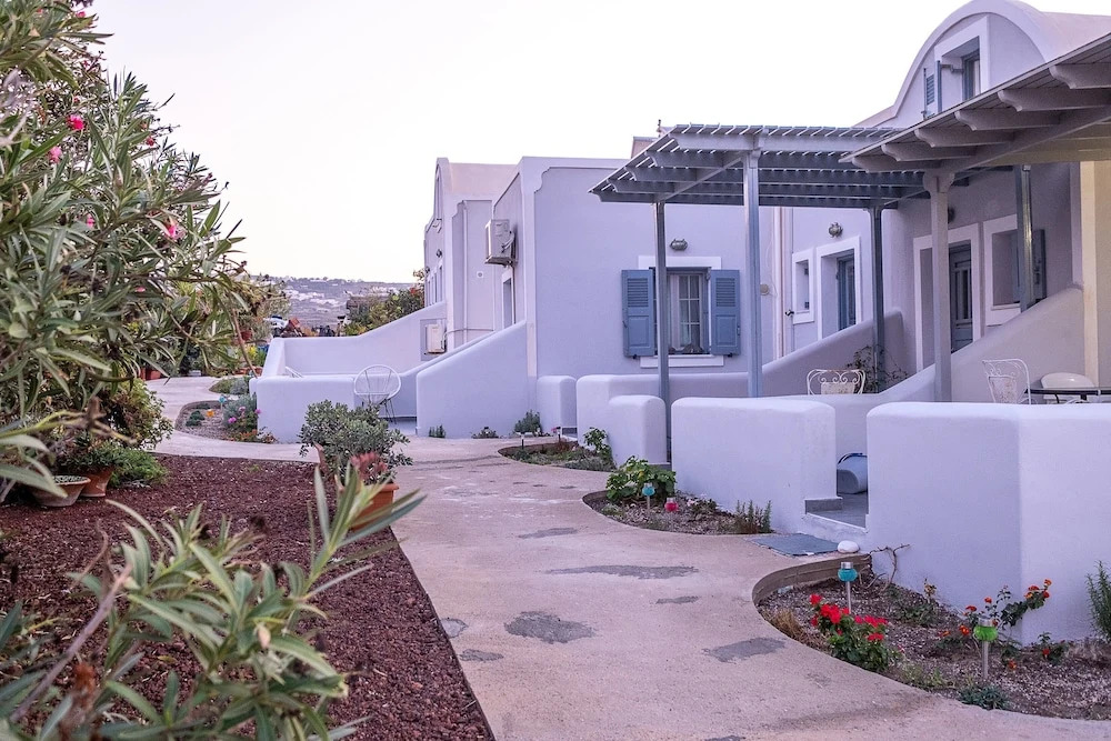Paradise, Traditional Cycladic House