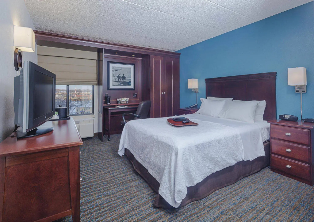 Hampton Inn Madison East Towne Mall Area