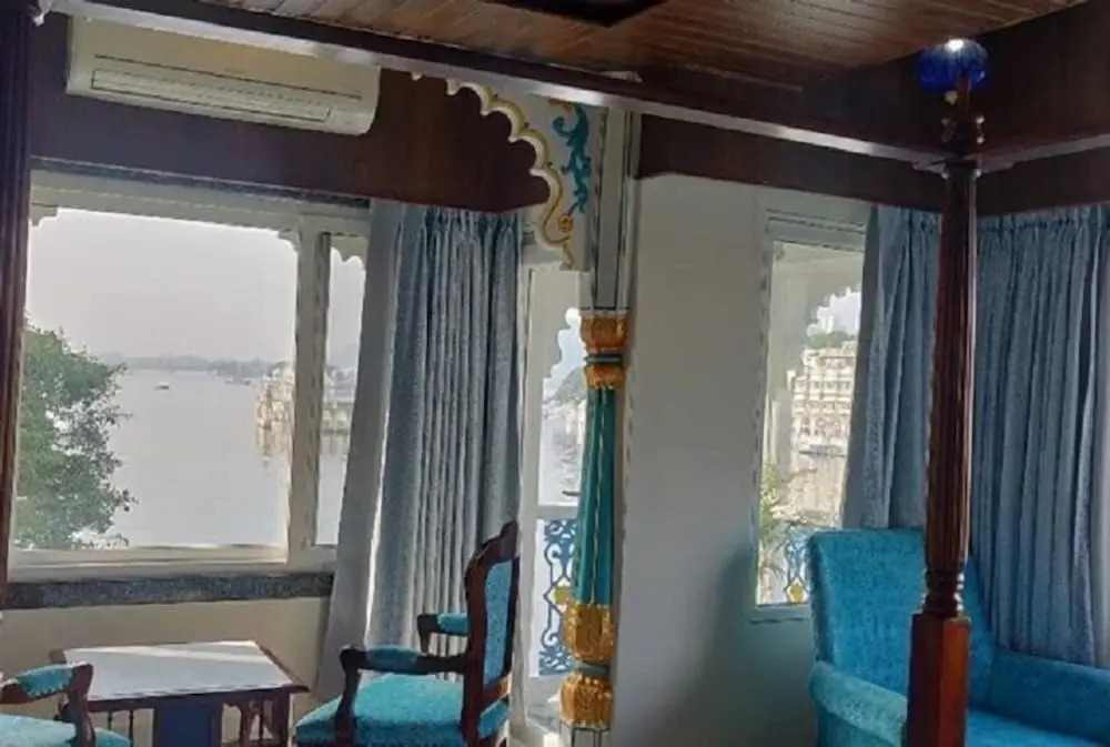 Jheel Hotel and Restaurent