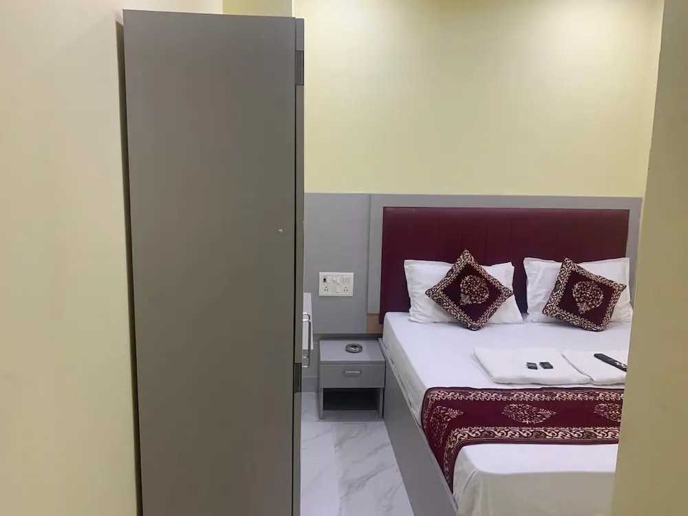 Hotel Sai Plaza