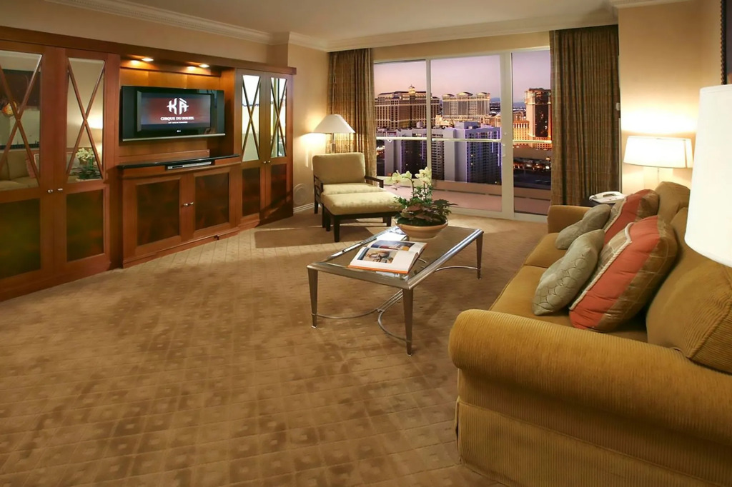Aaa 1 Bedroom Suite At The Signature Condo Hotel