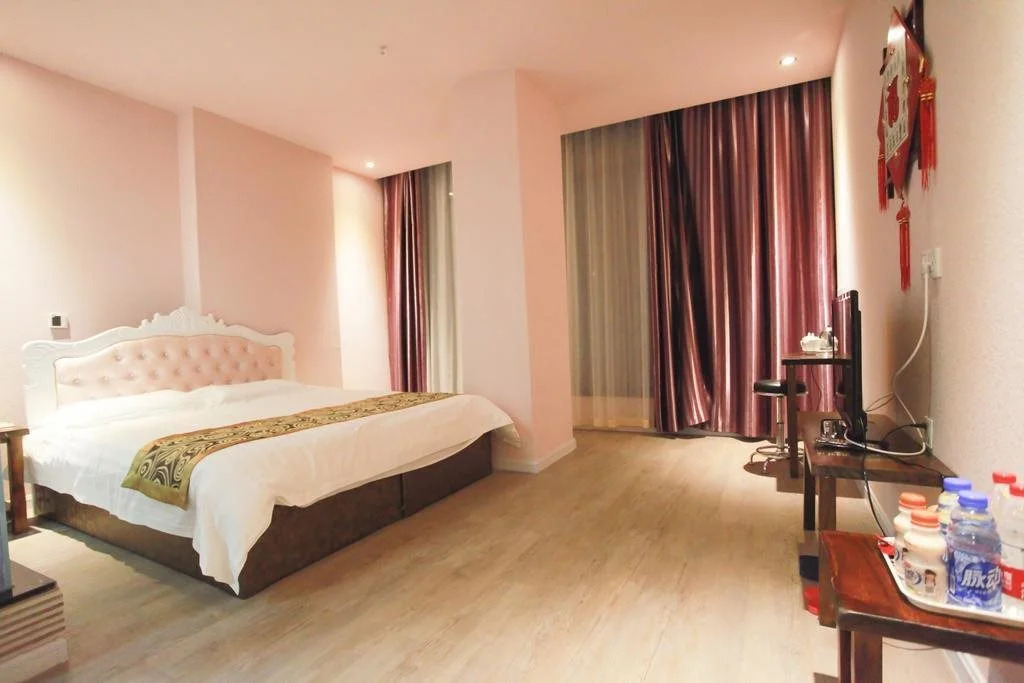 Qingdao Mei'er Xidun Theme Hotel