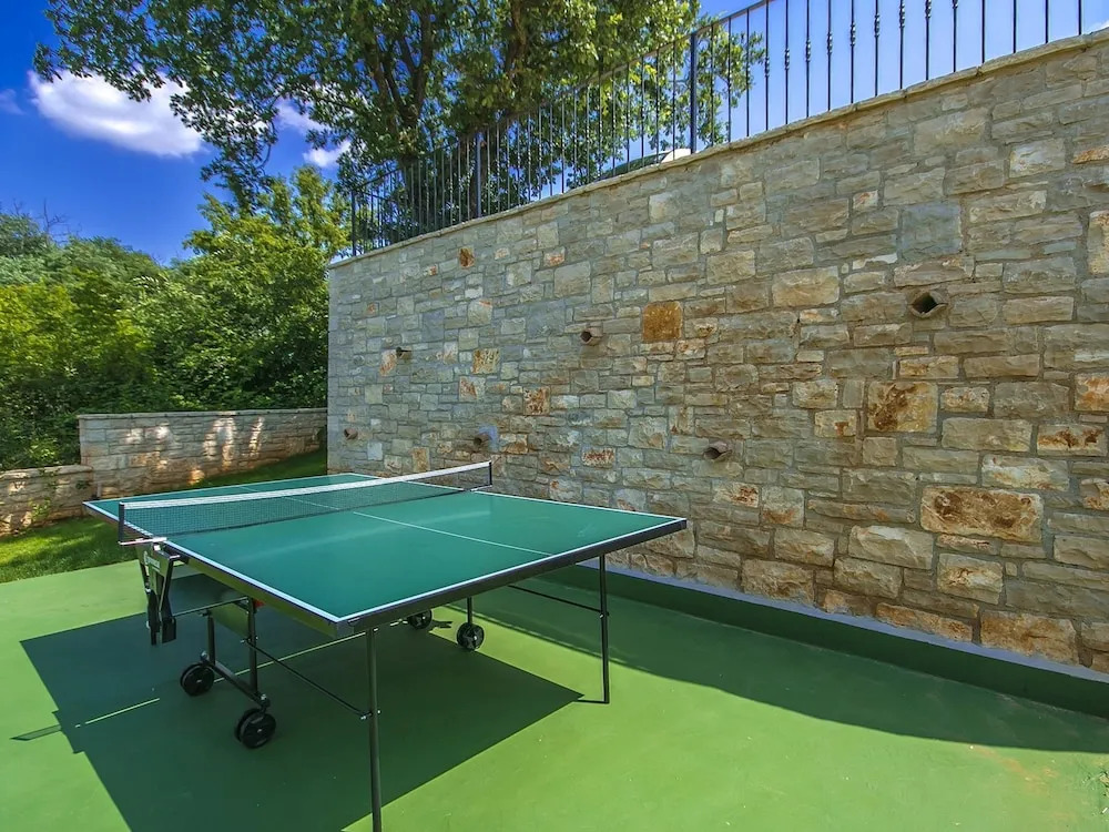 Beautiful Child-friendly Villa With Private Pool in Porec