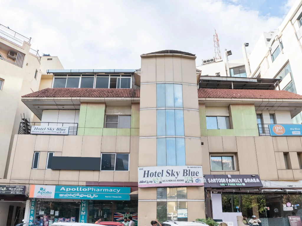 OYO 37946 hotel Sky blue