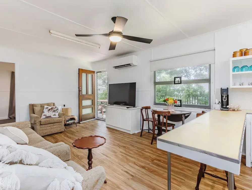 Cozy Pet Friendly Beach House