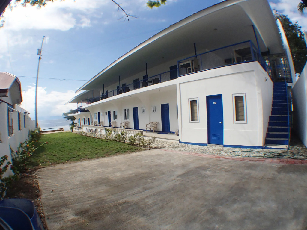 Pescadores Suites Moalboal