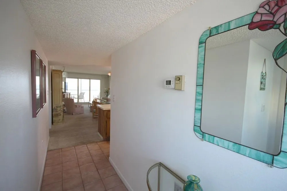 Strandview #304