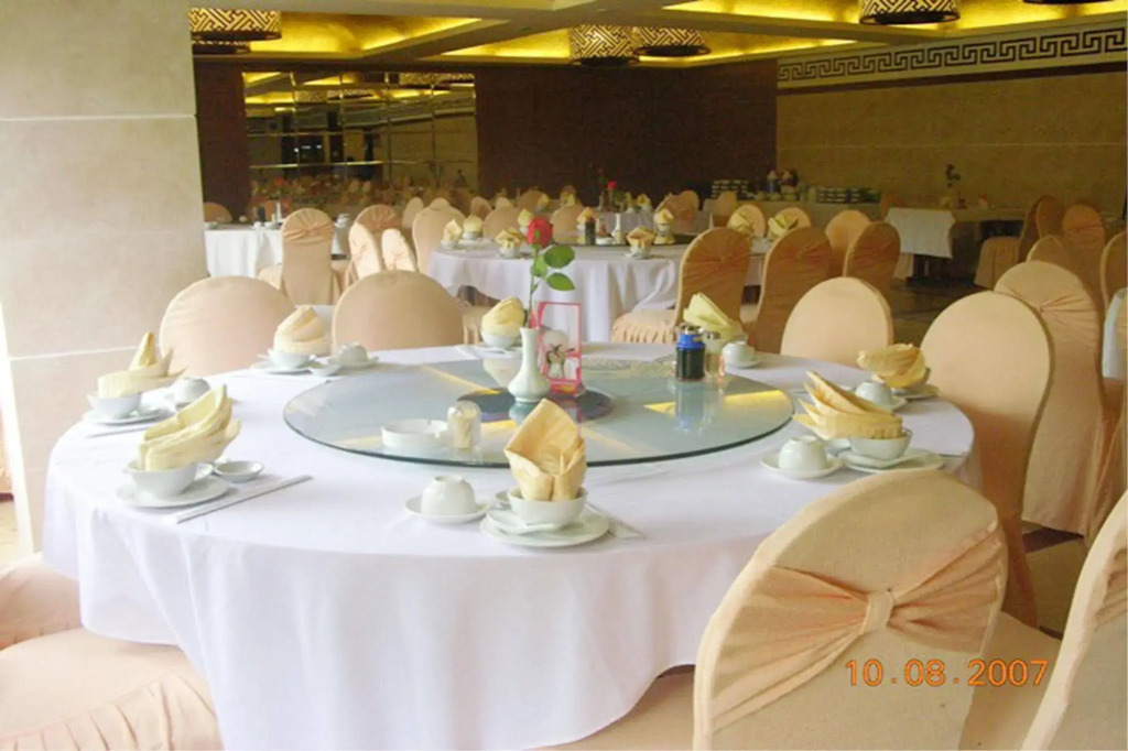 Oasis Hotel