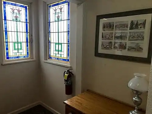 Historic Mansion House Inn
