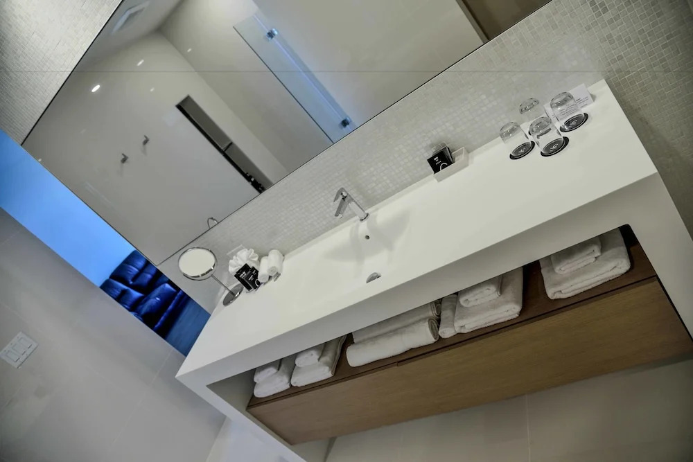 Hotel du Lac Champlain, an Ascend Collection Hotel